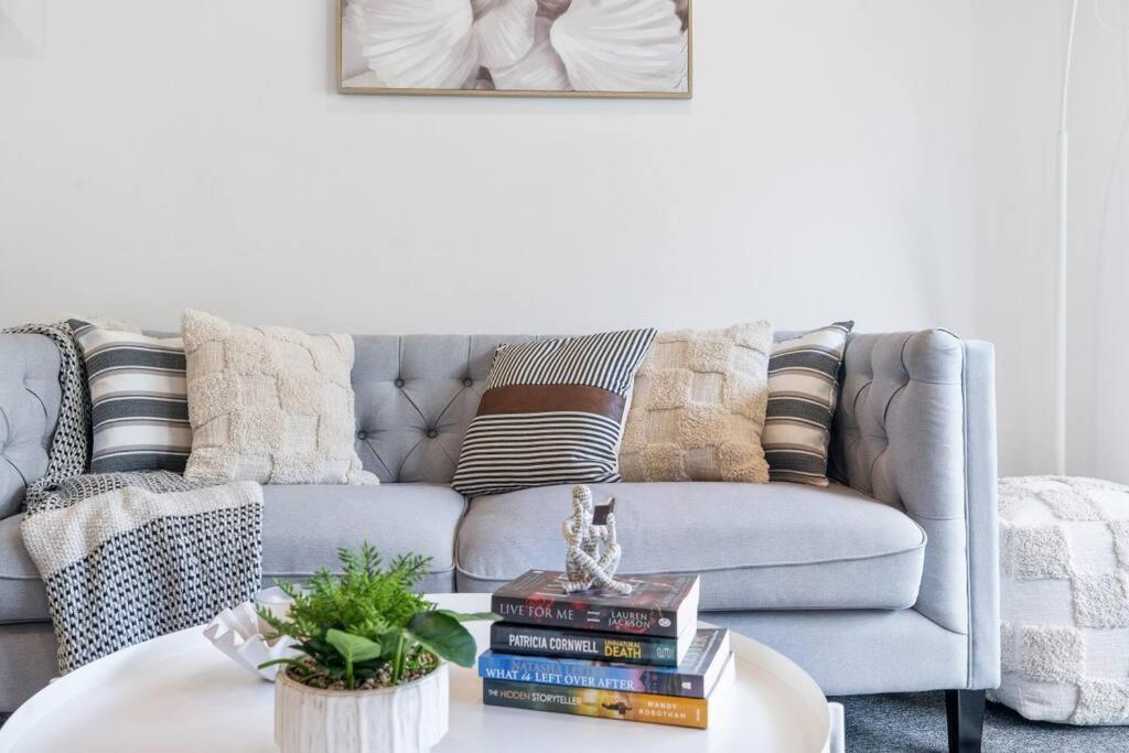 Cozy 1 Bedder In St Kilda With Balcony Lejlighed Melbourne Eksteriør billede